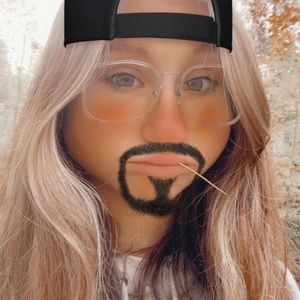 Meet your Posher, Jolyanne